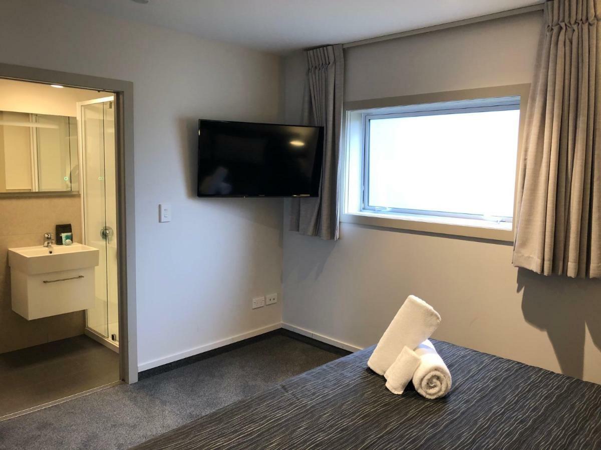 Autoline Motel 4*
